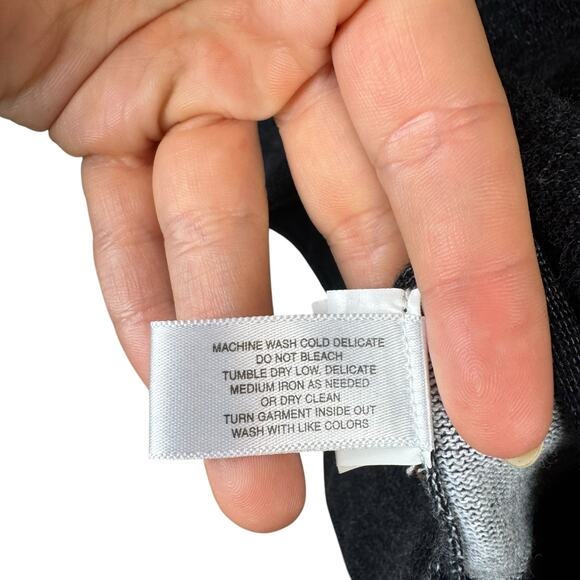 Cutter & Buck Women's BU Baylor University Black Knit V-neck Pullover Sweater - Picture 13 of 13